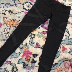 Lululemon Satin Detail Stirrup Wonder Under